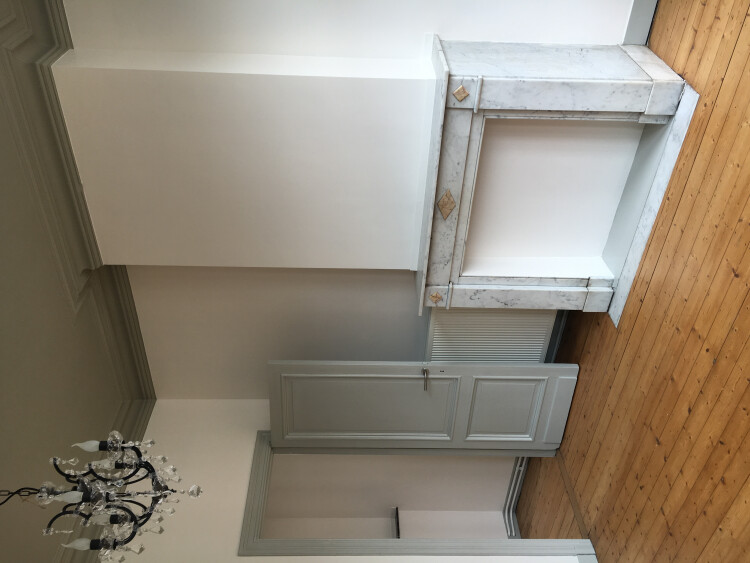 Prachtige authentieke schouw en hoge plafonds