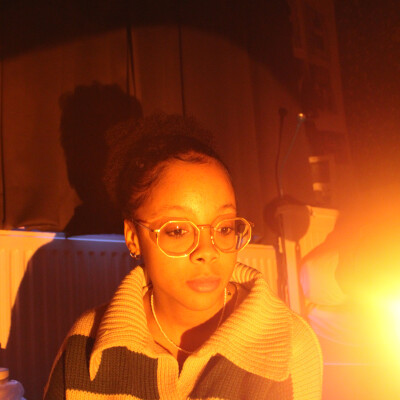 Yasmina zoekt een Kamer / Appartement / Studio in Antwerpen