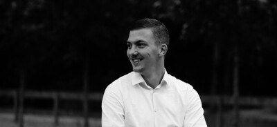 Riley zoekt een Kamer / Appartement / Studio in Antwerpen