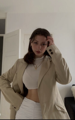 Precious zoekt een Kamer / Studio in Antwerpen