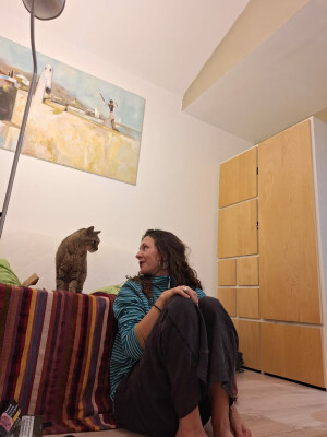Nina zoekt een Kamer / Appartement / Studio in Antwerpen